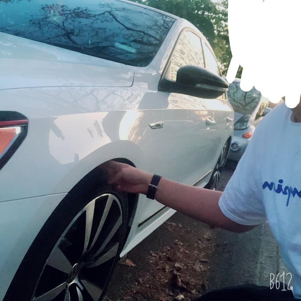 passat-各位大神，海外求助
这是北美帕萨特GT
暂时纯原装，最近过弯感觉避震比较软，想求助一下有经验的大神
本人小白，性能取向，只想轻改一下，有没有好的避震可以推荐一下呢，感谢感谢！