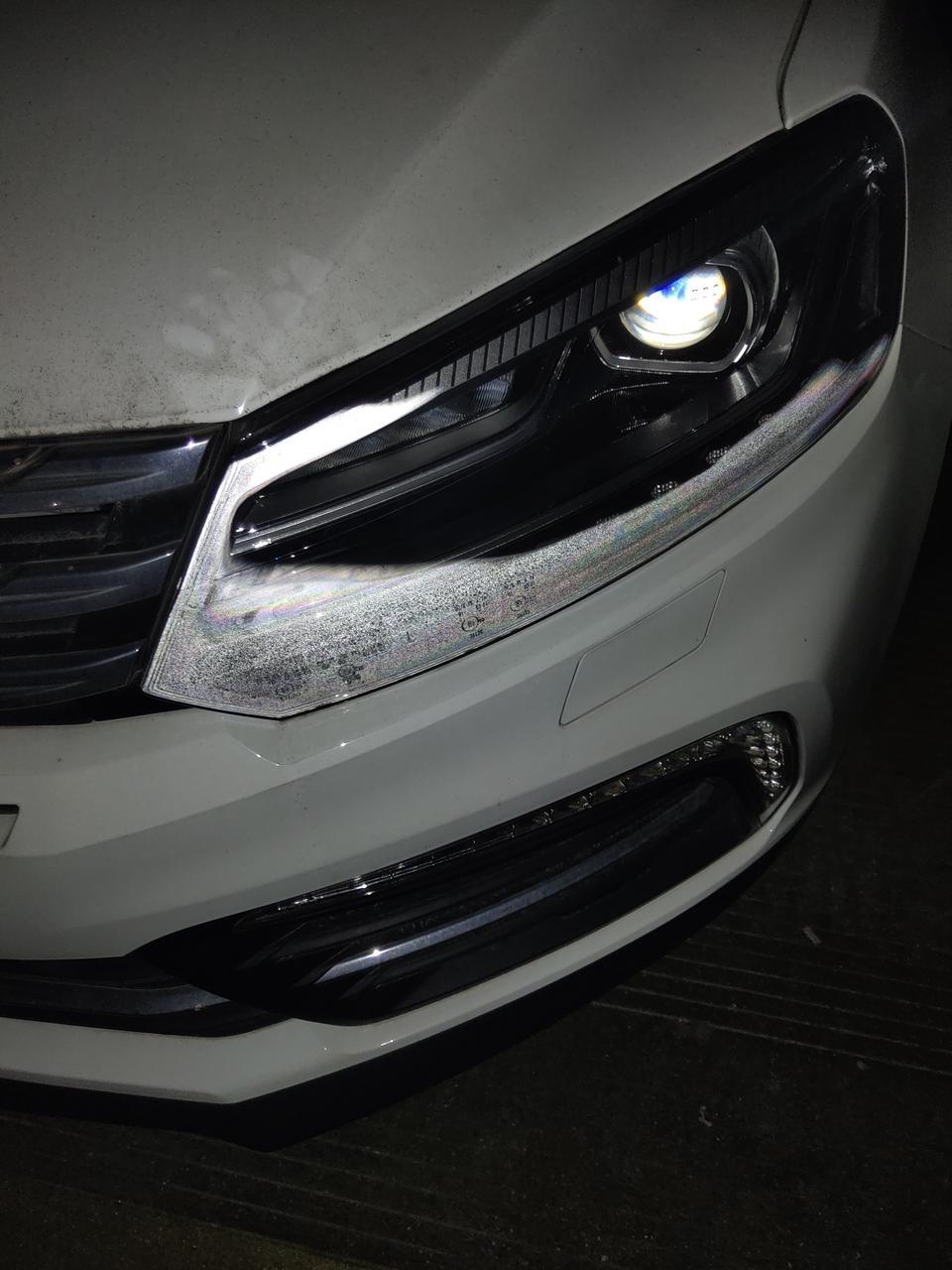 众泰t600 coupe-每一次开大灯就会有雾第二天就没有了，请问什么原因