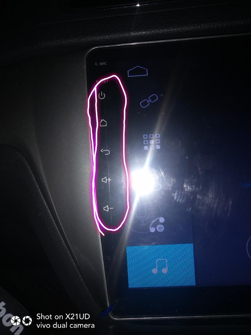朗逸-你好，我的车子打开灯车内的这些按键灯都不亮了还有后面的牌照灯也不亮了是哪里出了问题？求知道的告知一下。