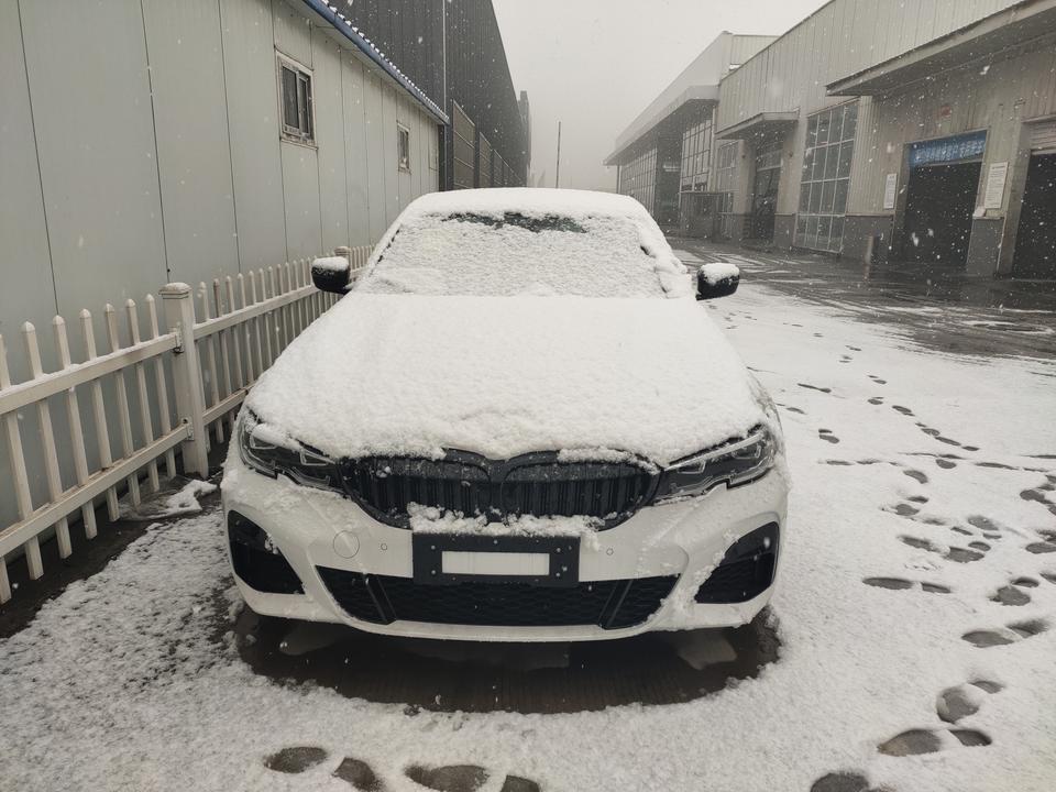 宝马3系-20款325li M运动耀夜
裸车317000
税24000
保险约16000
舒适套装9900
这个价位可否入手？