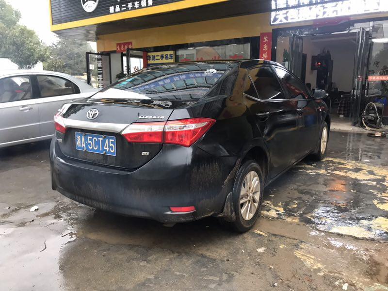 16年卡罗拉，4.3万公里，真皮座椅，导航，值多少钱？请教大神们！！！