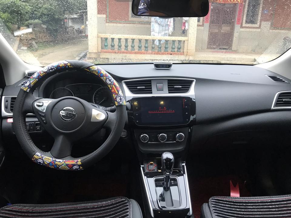 轩逸-刚提车的时候，熄火下车按上锁日行灯会亮，开了几天后熄火下车按上锁键日行灯不会亮了，只有开锁才会亮，不知道是什么原因，去4S店问修车师傅没有人懂得是什么原因