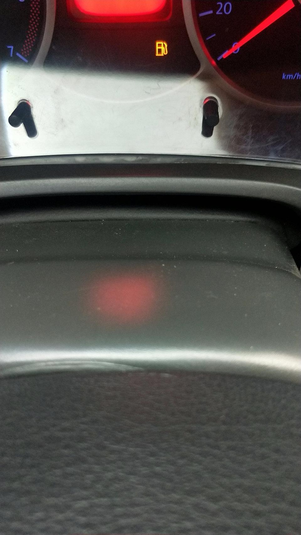 朗逸-为什么我的仪表总成 显示屏看不见模糊了呢？跟手机进水一样  可是也没有进水啊