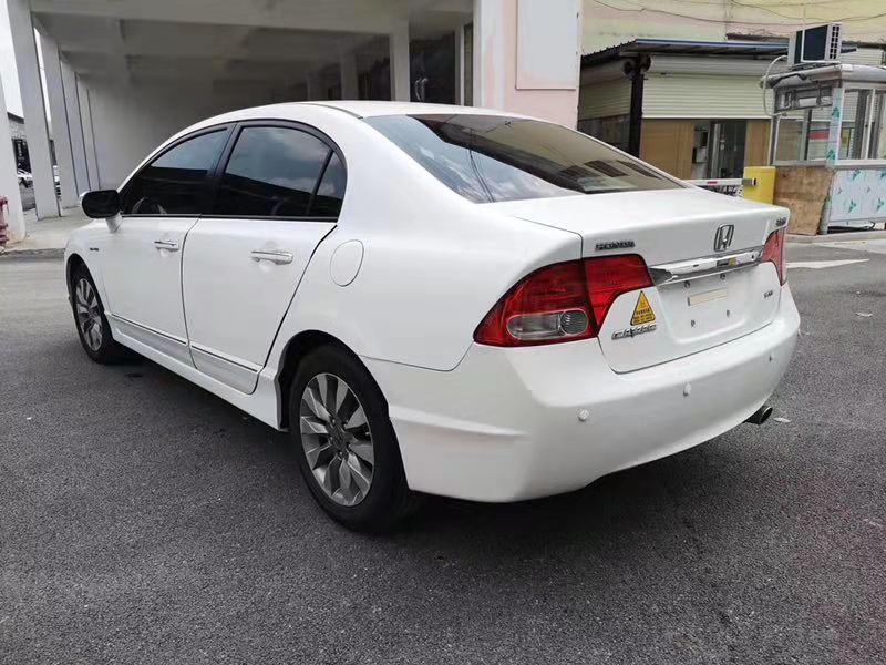 大神们，请问二手车2009款的思域要5.8万，贵吗？能不能买，有什么幤端？车况还好。谢谢！