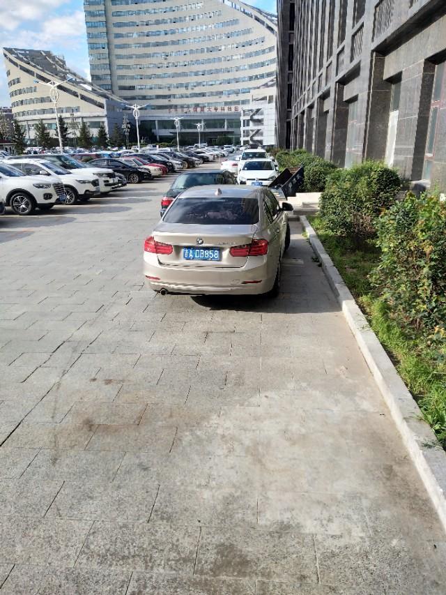 这款宝马3系常规保养价格是多少？