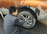u5 suv-纳智捷U5车主请教大神，最近半年开始车右后排到后备箱位置出现异响，目前车子行驶4万公里，平坦路面基本上没有，路面稍微不好异响特别大。真实油耗200元/420公里左右，最好的时候200元/460公里。扎钉子车子补胎中图片