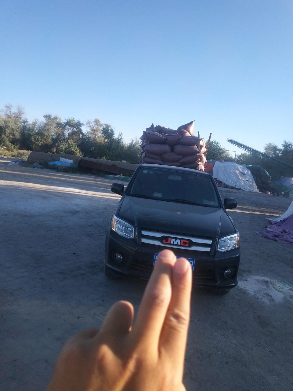 宝典-我得江铃皮卡车，17年买得3.0T柴油发动机平常拉2.5吨...加一箱油320左右，跑730公里....也挺有劲的...其它都行...就是跑高速...120....140车两前门风噪...真TM得大...110以下还好点...有木有跟我一样得...最后都是怎么解决的...给俺带个路...