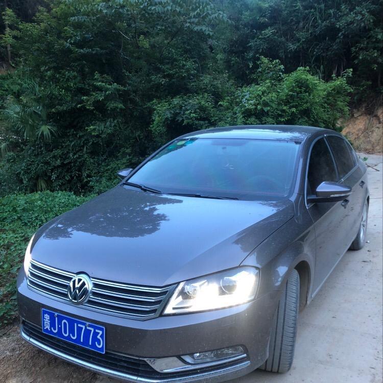 请问大众迈腾2013款2.0T豪华版发动机水泵怎么拆装？