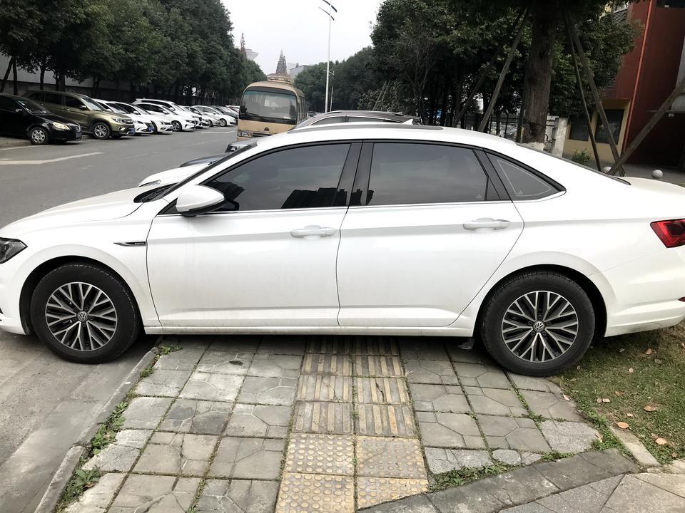 速腾-明天准备去订车，16万1.4舒适型全款选装包全加能拿下不，地址成都