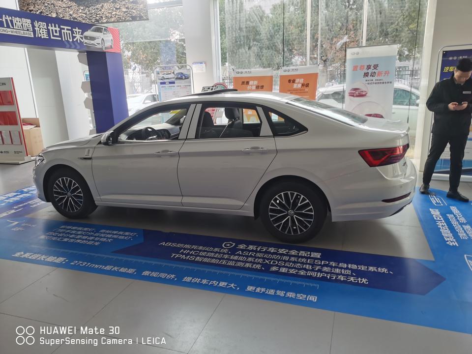 各位速腾车友 今天去看实车 1.2和1.4那个好一点 一直在纠结 而且也关注了很久  各位车友们给给意见 这个月底就入手一辆
