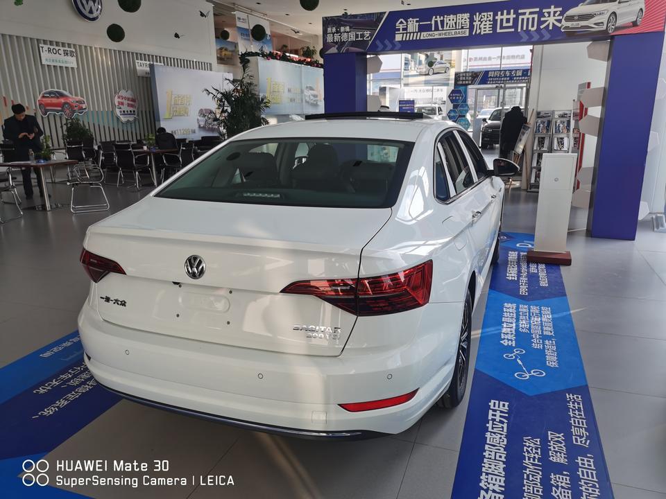 各位速腾车友 今天去看实车 1.2和1.4那个好一点 一直在纠结 而且也关注了很久  各位车友们给给意见 这个月底就入手一辆