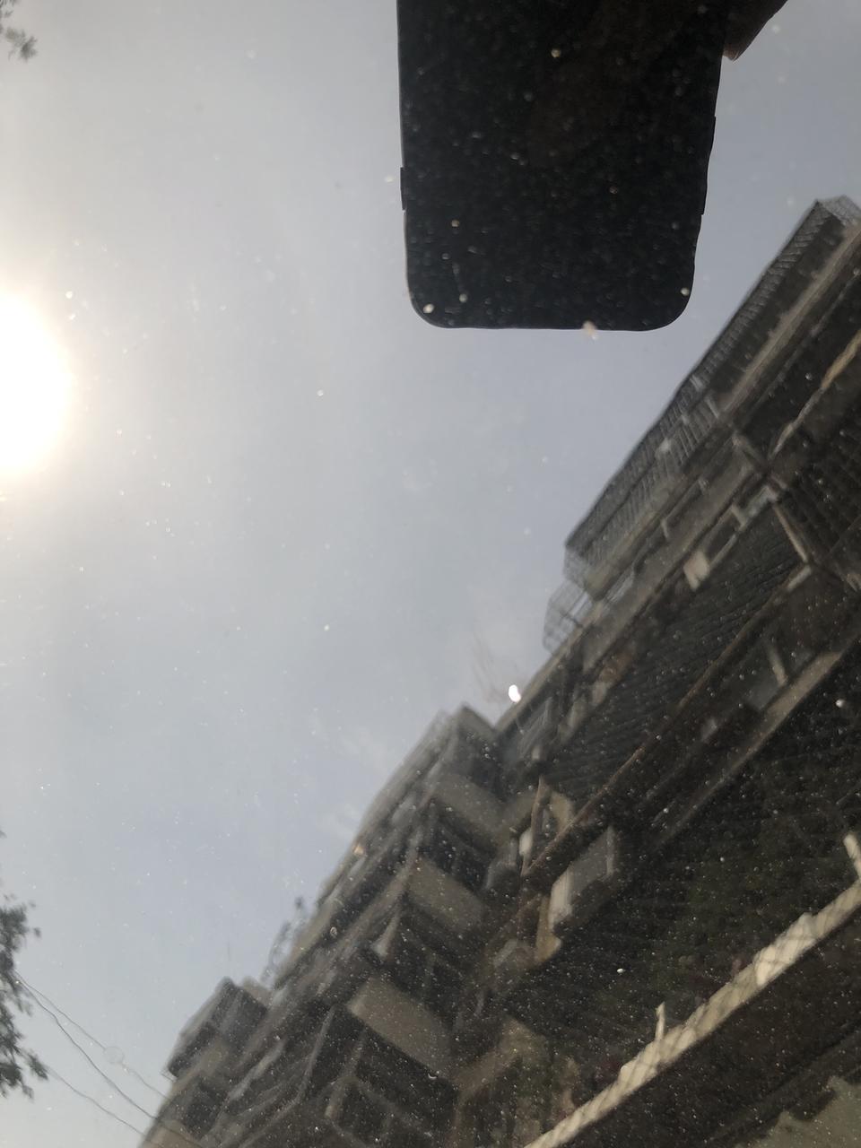 速腾2018款豪华，黑色车顶不到一年居然掉漆了。
