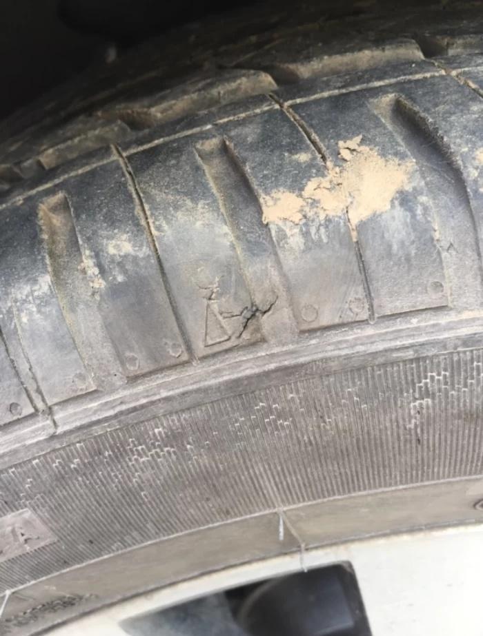 速腾-轮胎破损这个样子还能用吗？跑高速安全吗？请专家们指点，谢谢了