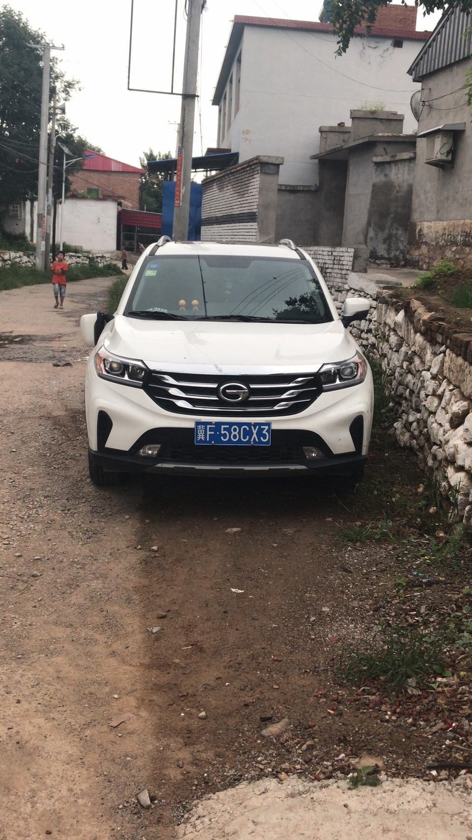 传祺gs4-各位老司机们  你们开车没油油表报警灯亮了以后还能开多少公里啊
