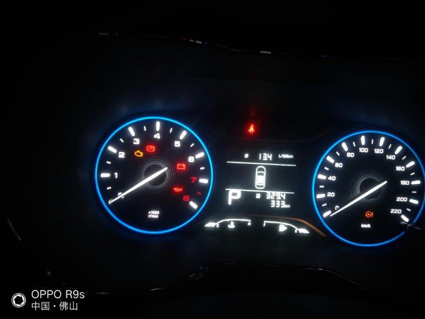 2018款传祺gs4新车第一箱油跑300km还剩一格油   这个油耗太高了一点吧?