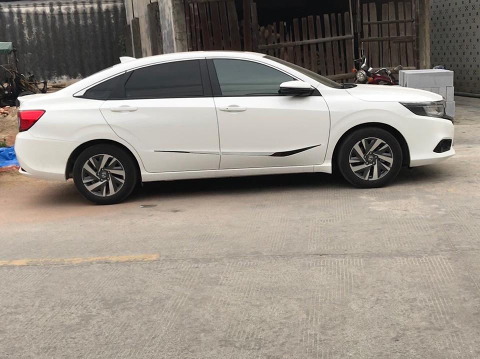 19凌派领先版装个自动折镜需要多少钱，有装得麻烦指导下，谢谢
