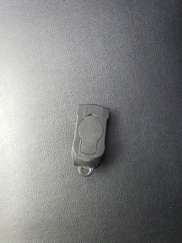 凌派-搞不懂车钥匙上带的这个是干什么用的？有车友知道吗   在线等