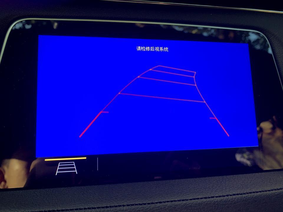 凯迪拉克xt4-倒车影像早上发车时蓝屏 到中午开车时又好了？？？
