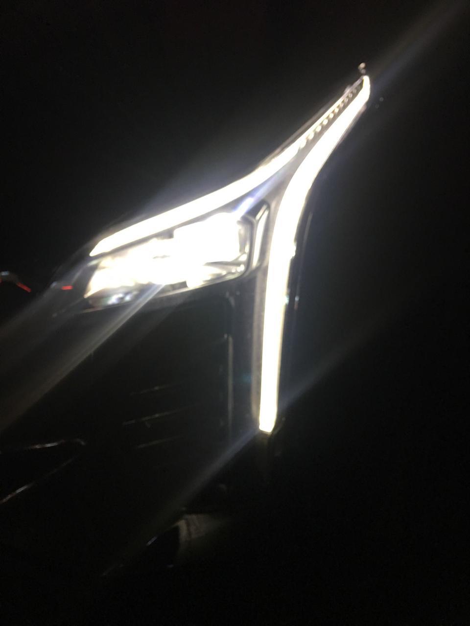 凯迪拉克xt4-请问一下各位大神，xt4的闭钢系统是不是全系都带有的，还有这个闭缸系统是要手动开启还是它自动开启，要是自动开启的话在什么条件下会自动开启呢？