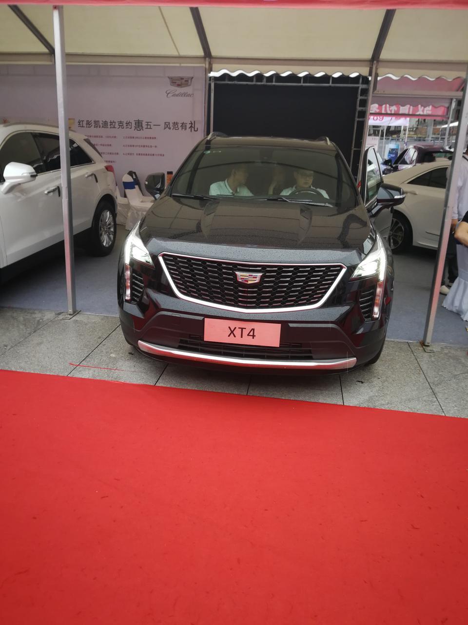 凯迪拉克xt4-我也是XT4车主，昨天把车钥匙放在车里，一不小心把门锁上了，只有证老婆坐了一小时地铁送备用钥匙过来，请问大家，有没有办法解决车钥匙在车内时车不能上锁的问题？