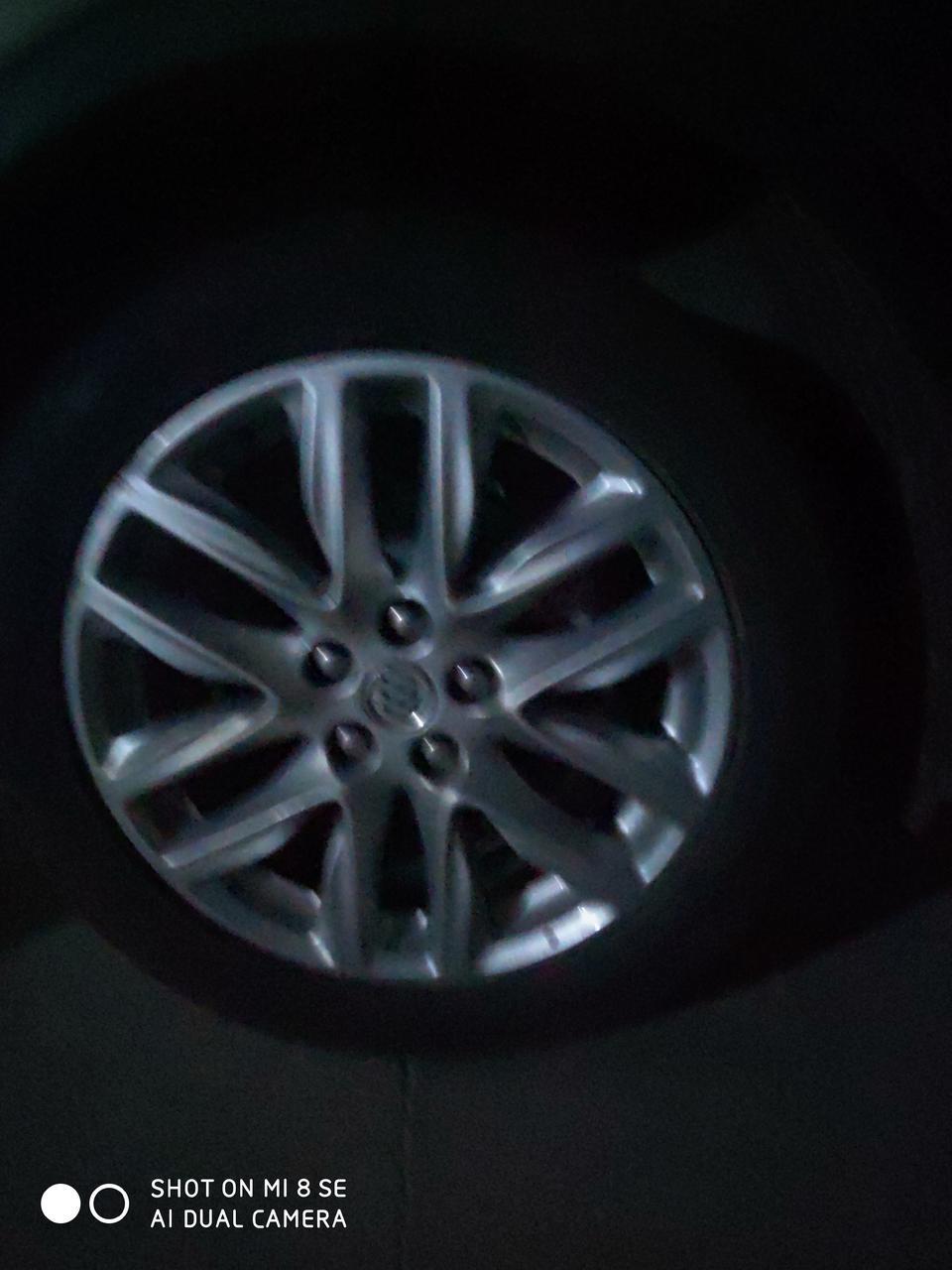 昂科威-2019款四驱精英型，昨天去4s验车，感觉发动机抖动，没有2.4自吸发动机平顺。问销售人员，他们说正常。想请教大神抖动正常吗？
