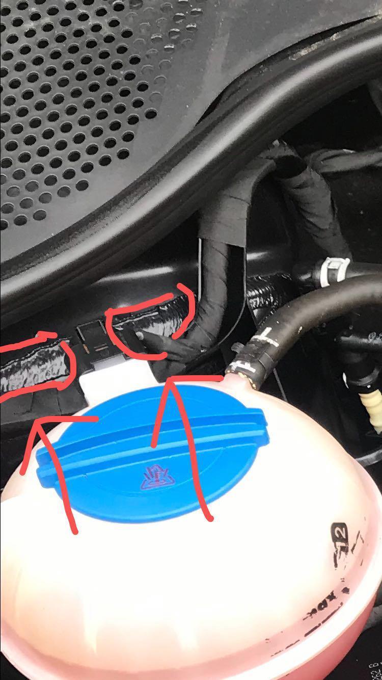 买了一辆桑塔纳二手六年车，想请问一下，这个是后期弄的吗，还是原厂就有？？