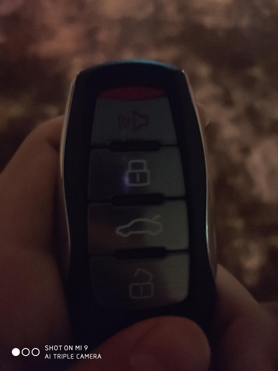哈弗f7x-哈佛f7x钥匙上的，后备箱按钮怎么用，打不开呀。后备箱能不能在驾驶室里打开。求老车友解答。