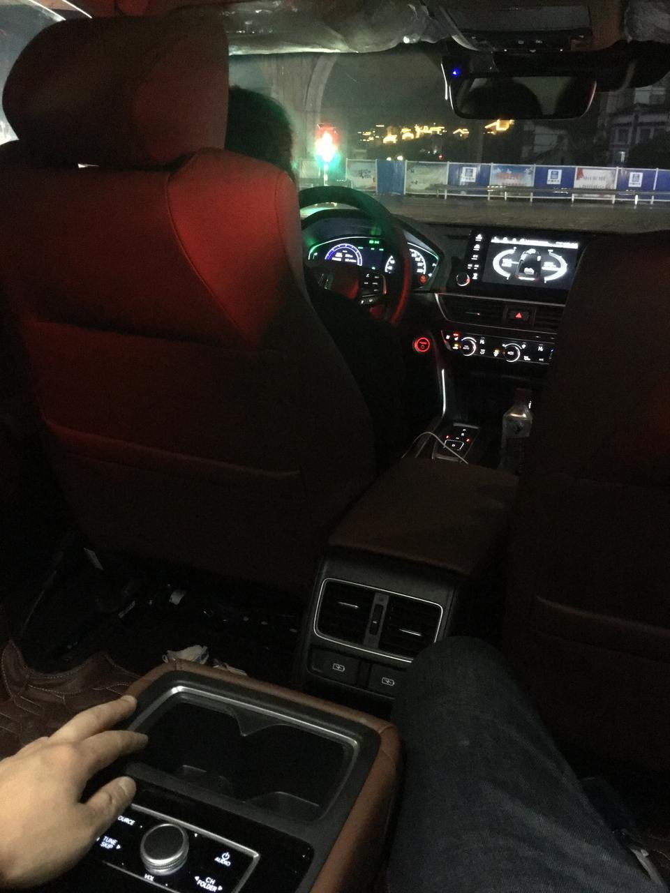 inspire-都顶配了居然没有carplay，混动顶配8寸触摸屏，怎么改才有carplay，不想拆机，求大神指点