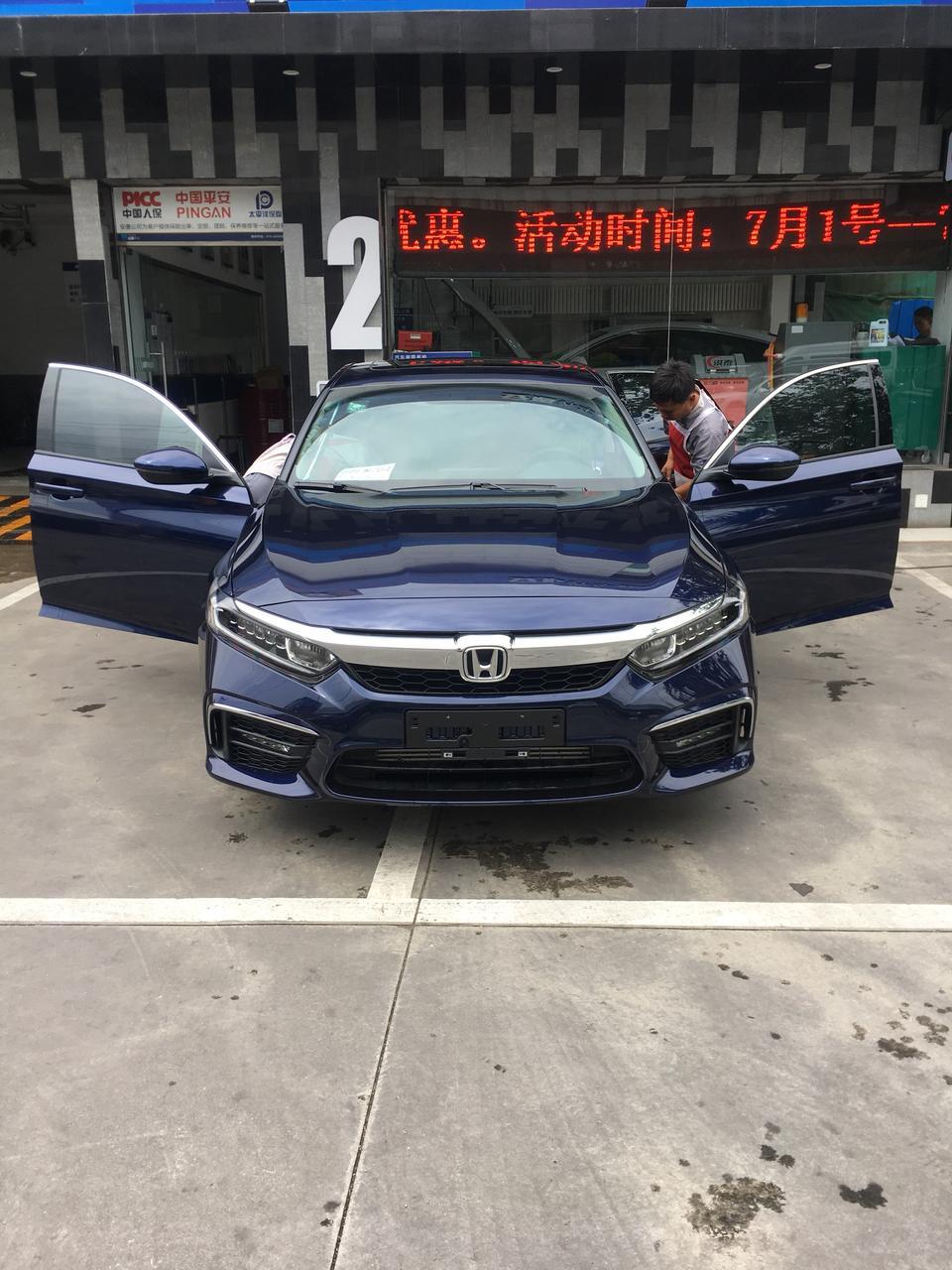 inspire-英诗派精致版国五，今年5月份生产的，6月份购的新车，没出现任何问题，6000多公里，不到半年的时间，现在转出的话会贬值多少呀