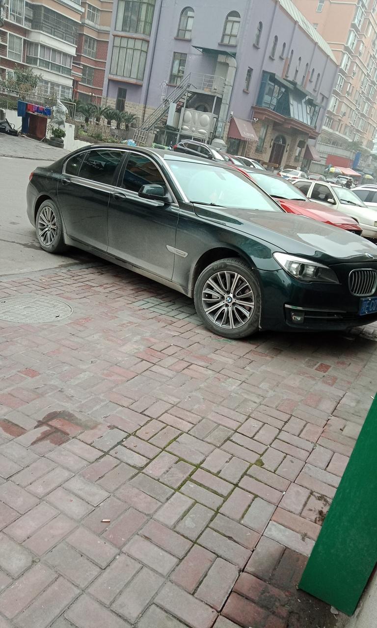 宝马7系-大家看看这是什么车  阿尔宾娜   B7