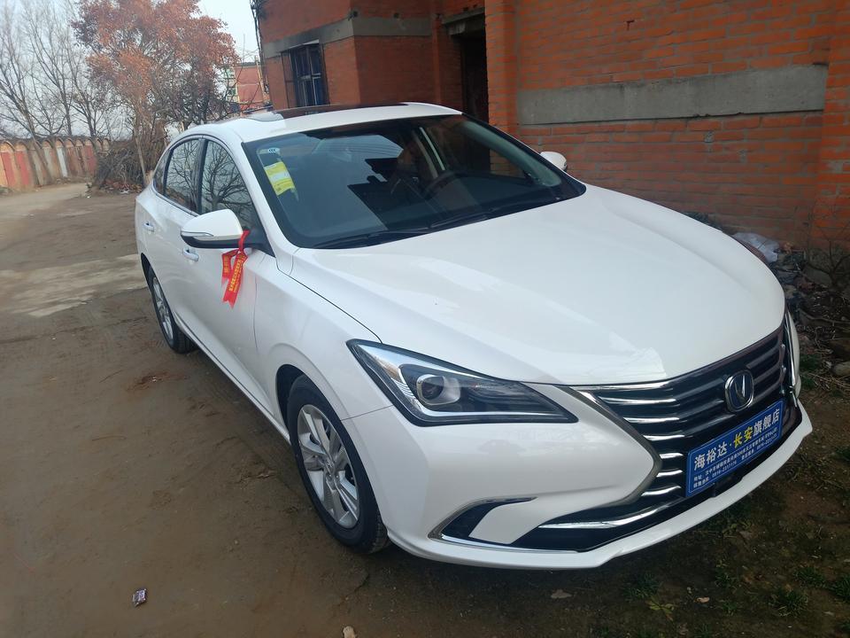 逸动-2019新款2代移动，自动挡的挂入倒档不给油能走吗？