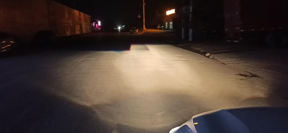 超值版逸动大灯怎么这个样子？新车??