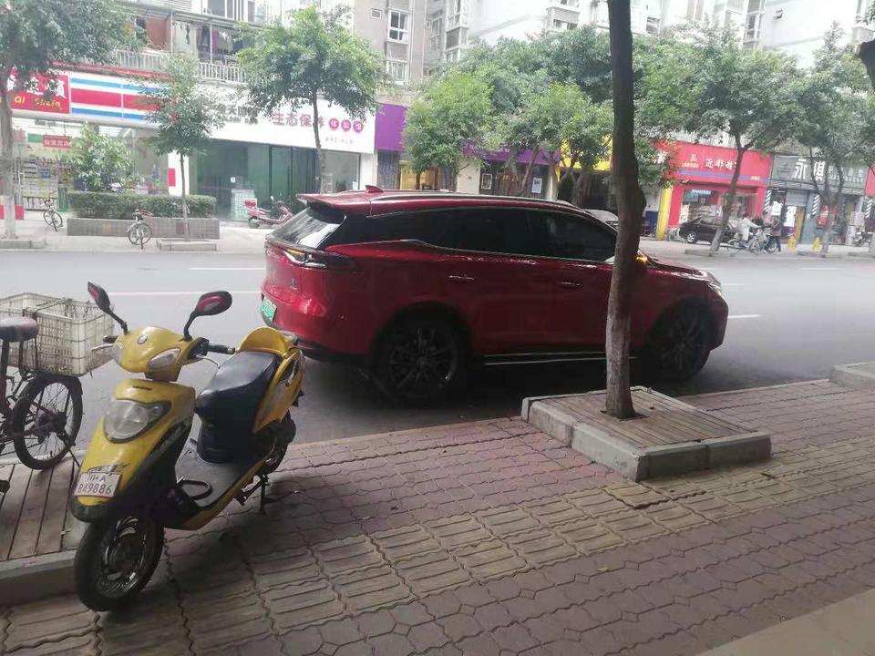 逸动-这是啥车？外形还多帅气！