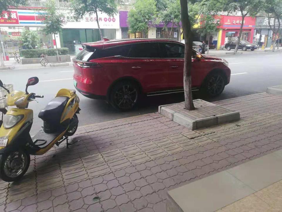 逸动-这是啥车？外形还多帅气！