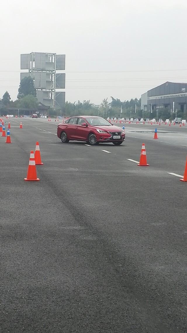 二代逸动操控性能确实不错？