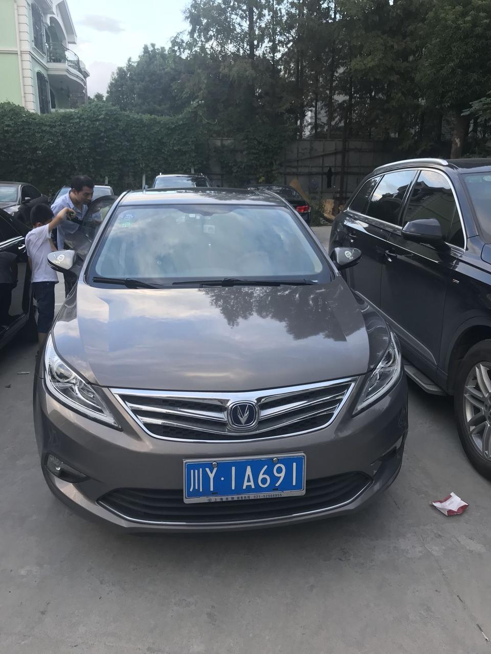 咖啡金和白色逸动到底哪个更加好看？