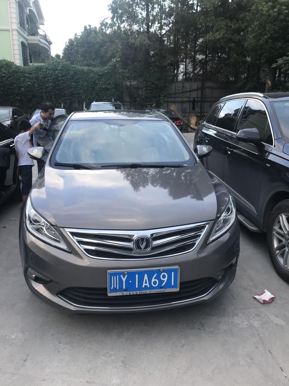 咖啡金和白色逸动到底哪个更加好看？