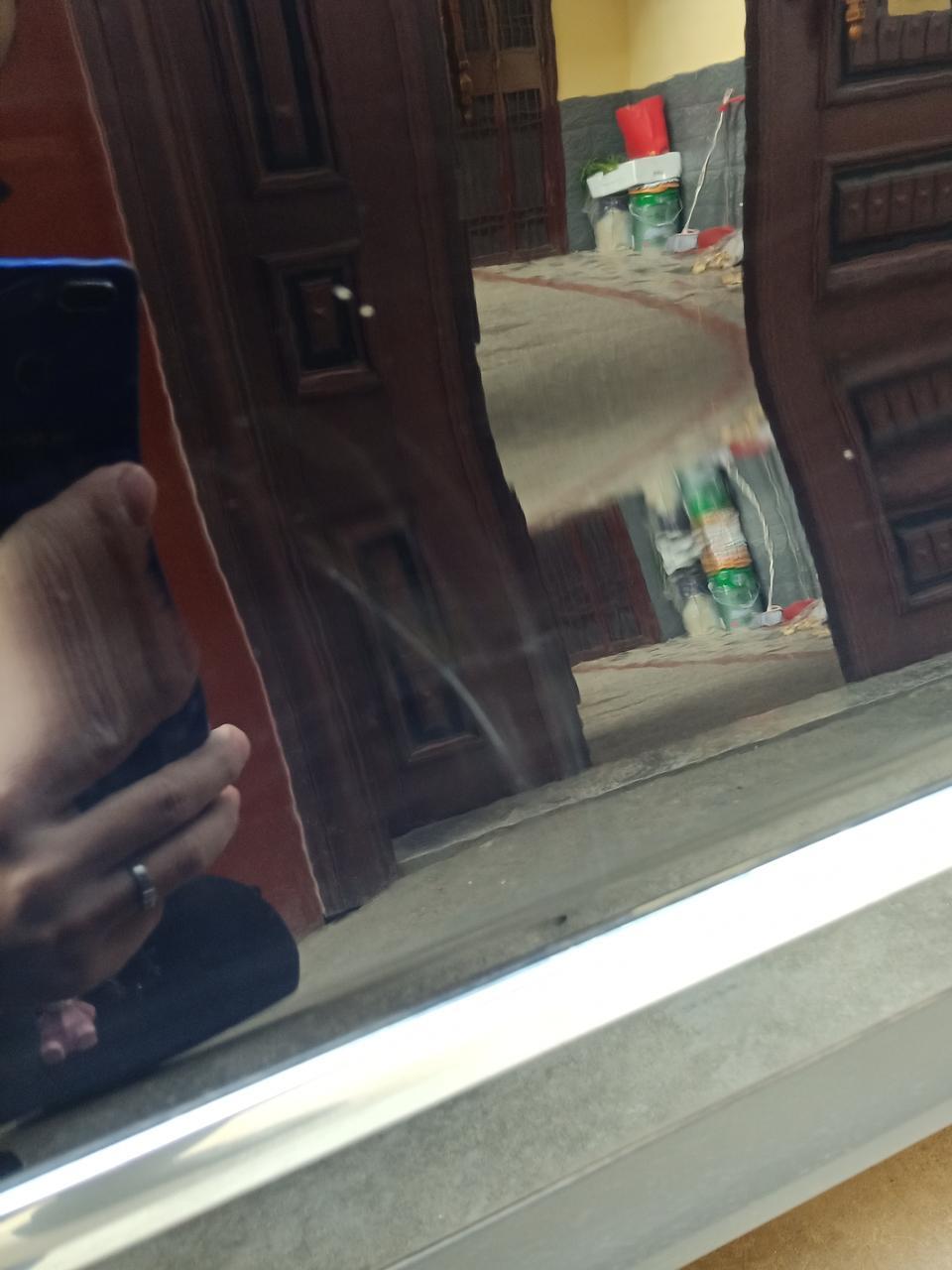 凯迪拉克xt5-请问，这种划痕应该怎么搞？去4s店喷漆嘛？