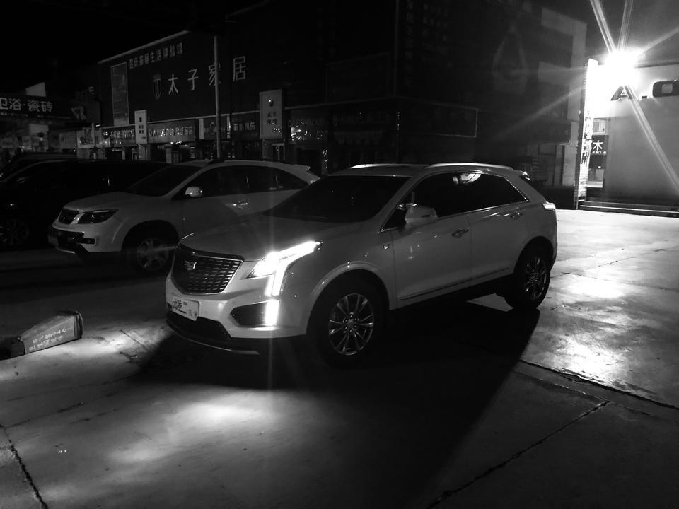 凯迪拉克xt5-xt5自带点烟器吗？