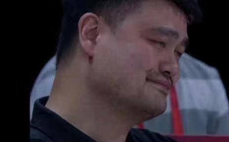 凯迪拉克xt5-看中2驱豪华，问下4S店送东西的话哪些东西实用?流媒体后视镜，膜...还有啥？