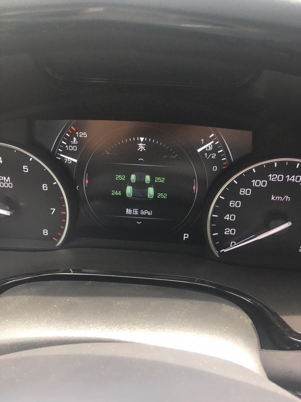 刚提的车   胎压多少合适  凯迪拉克XT5  25豪华