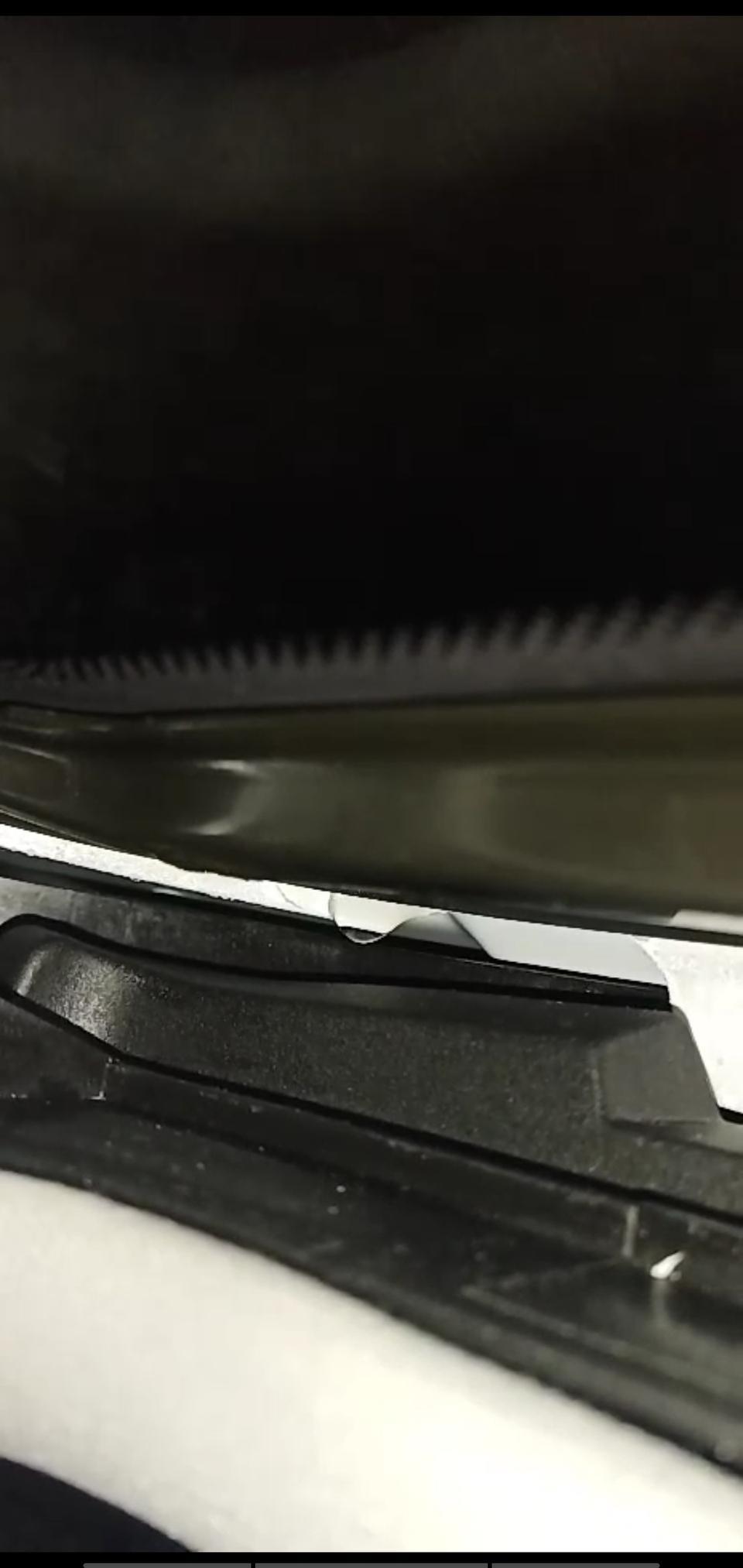 刚买不到一个月的长安cs75天窗严重渗水，怎么找4s店解决？可以申请索赔吗？