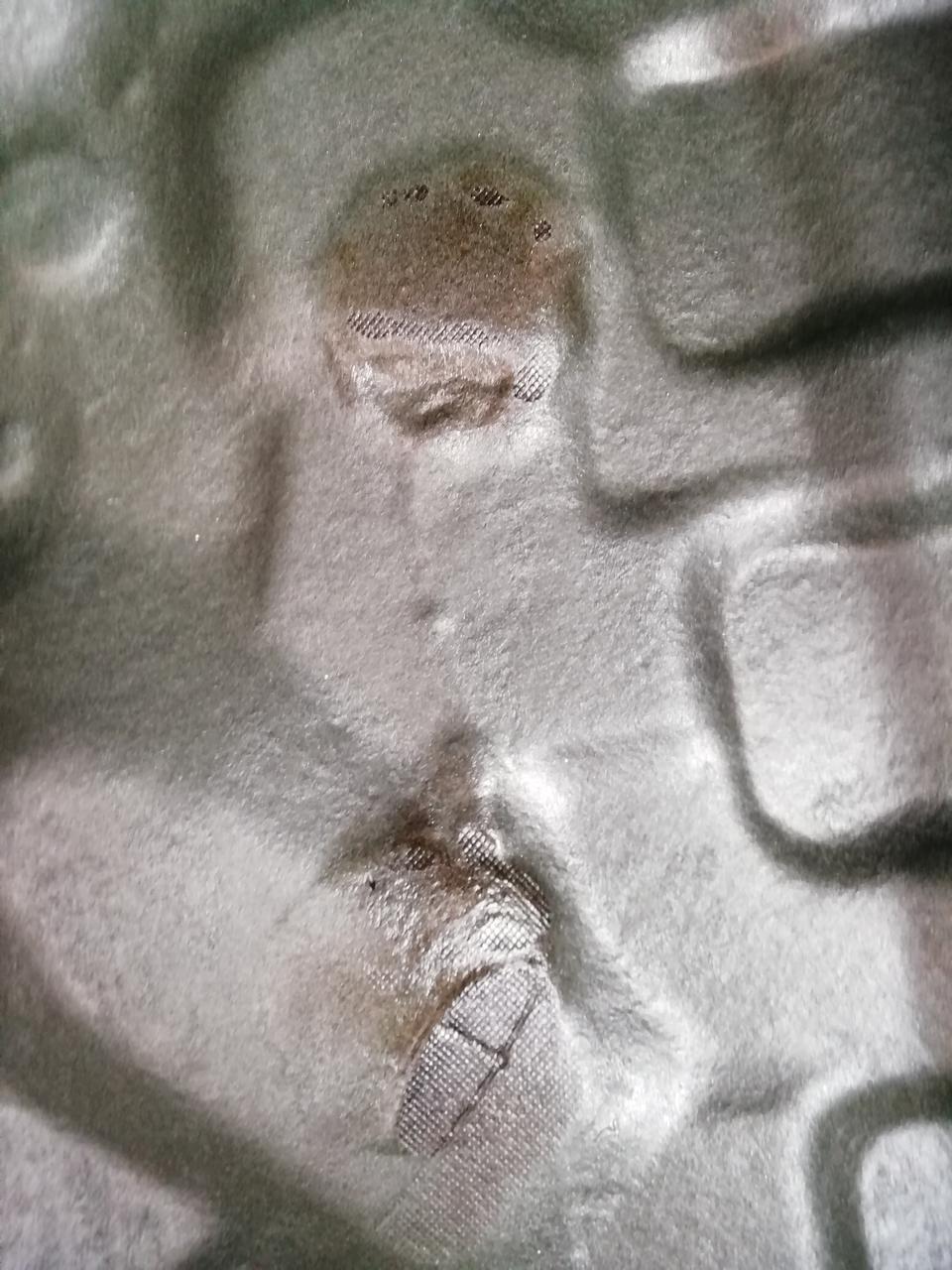 长安cs75-这后背箱是不是被烟筒烤的？其他车友有没有这种情况？