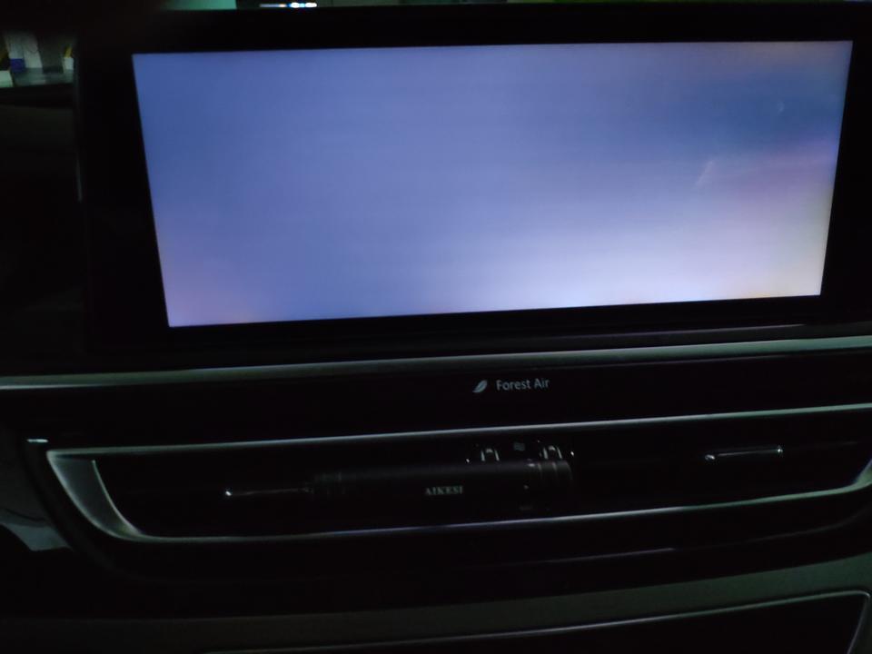 长安cs75-2018款，手自一体cs75，2019年3月提车，跑了6300多公里，中控屏突然黑屏了，什么都操作不了，你们有遇到过么，之前遇到过一次去4s店说升级系统，隔了几个月没黑屏了，这又黑屏了，有知道的说下啥问题