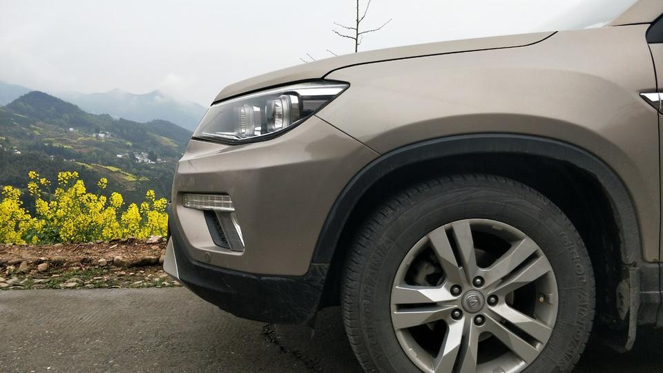 长安cs75-CS75的轮胎基本上都是横滨，邓禄普，轮胎磨损到什么样必须更换了呢
