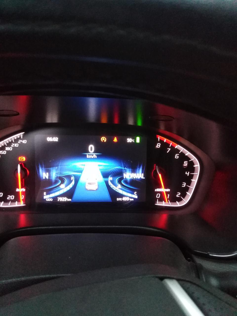 长安cs75-请问屏幕上电池50℃正常吗