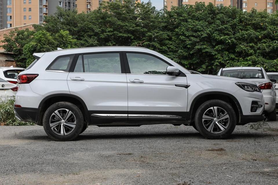 长安cs75-四川地区（泸州市）CS75手动精智型有多少优惠?有入手这款车的吗？入手的裸车和落地价分别是多少?