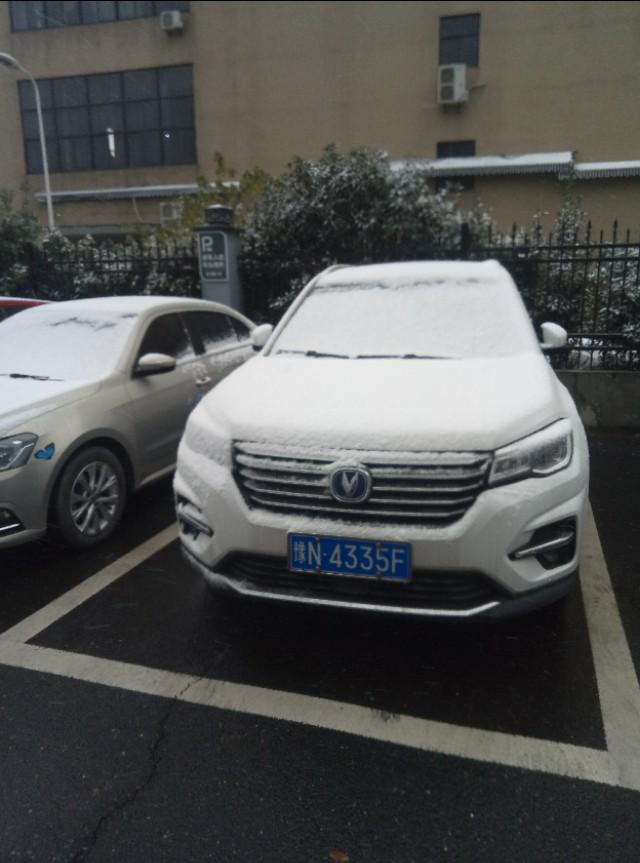 长安cs75-各位大神，市区行车同时开启怠速启停合自动驻车，遇到堵车合红灯频繁的踩刹车，发动机频繁的点火，对爱车有没有影响，档位一直在D档！