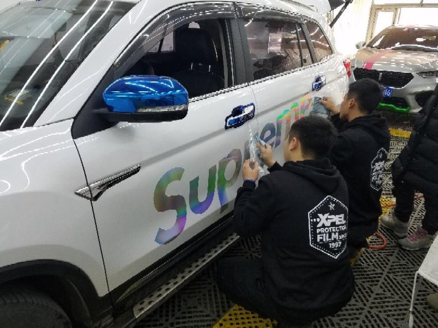 长安cs75-经过很大的决心我要把我的小白改的骚气一点  我们车友会的说了   我还年轻一定要浪 感觉我改完以后 整个人都浪了哈哈