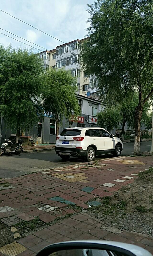 长安cs75-大家看看这是什么车这个车怎么样